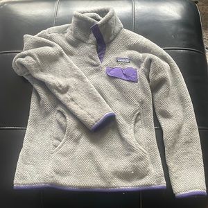 XS Patagonia pull over. In great condition. Smoke/pet free home.